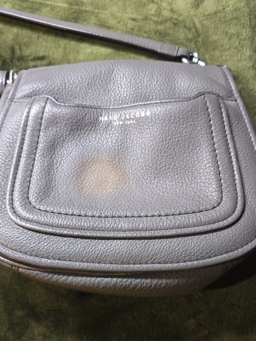 Marc Jacobs Empire City Leather Saddle Crossbody Bag Gray (Flaw)